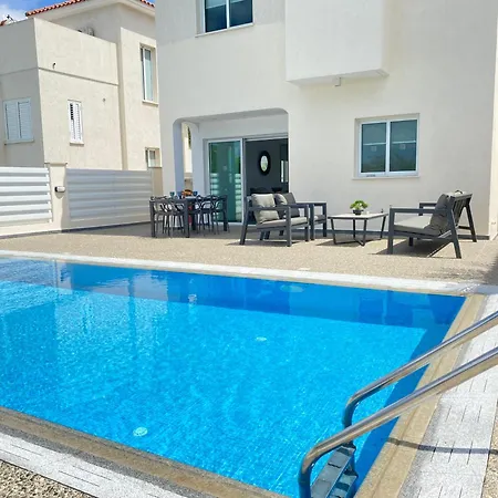 Casa De Nicole * Protaras