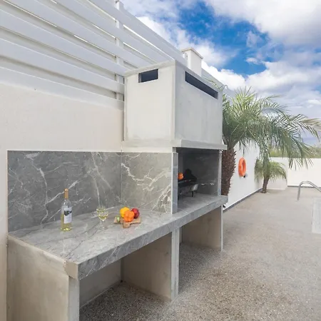 Casa De Nicole * Protaras