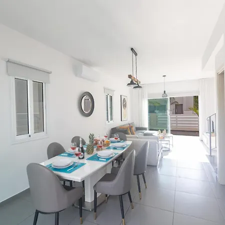 Casa De Nicole * Protaras