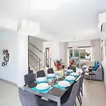 Casa De Nicole * Protaras