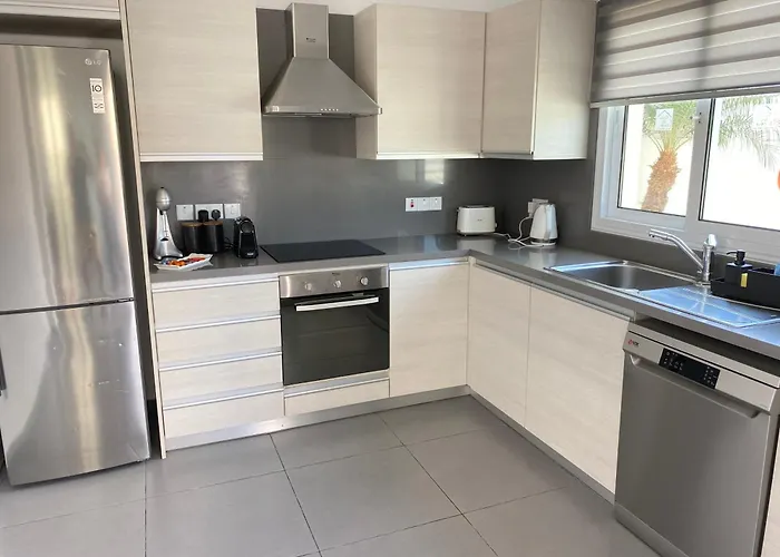 Casa De Nicole * Protaras