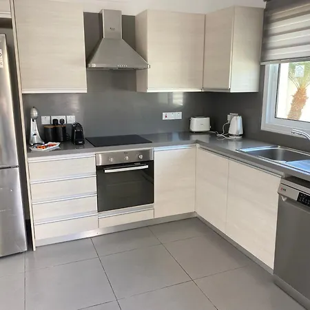 Casa De Nicole * Protaras