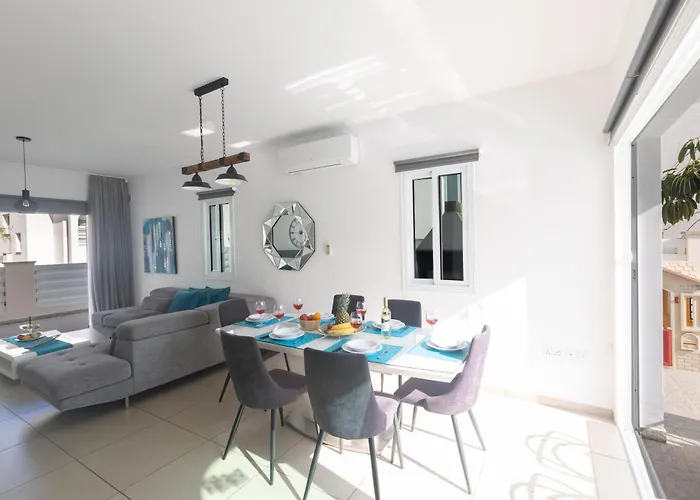 Casa De Nicole * Protaras